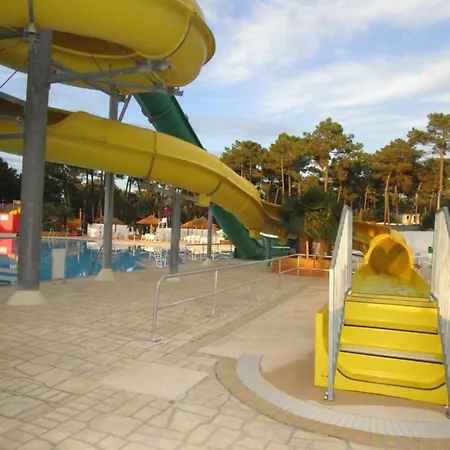 Κάμπινγκ Mobil Camping La Bonne Anse 4*